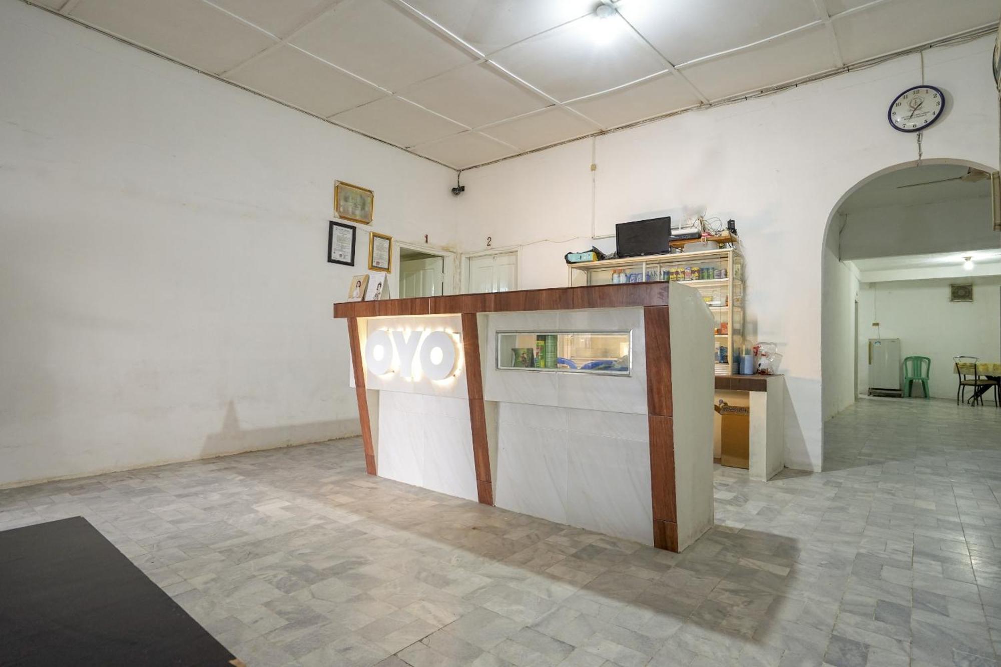 Super Oyo 1868 Penginapan Sekip Palembang Zewnętrze zdjęcie