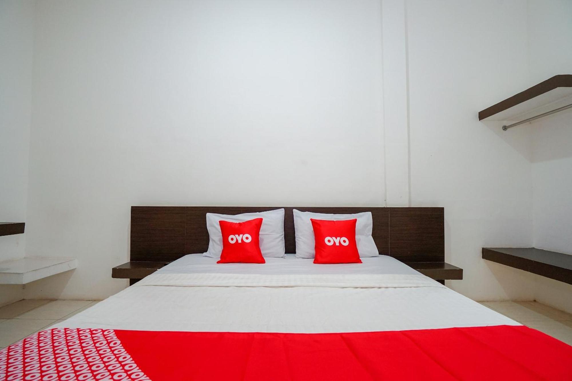 Super Oyo 1868 Penginapan Sekip Palembang Zewnętrze zdjęcie